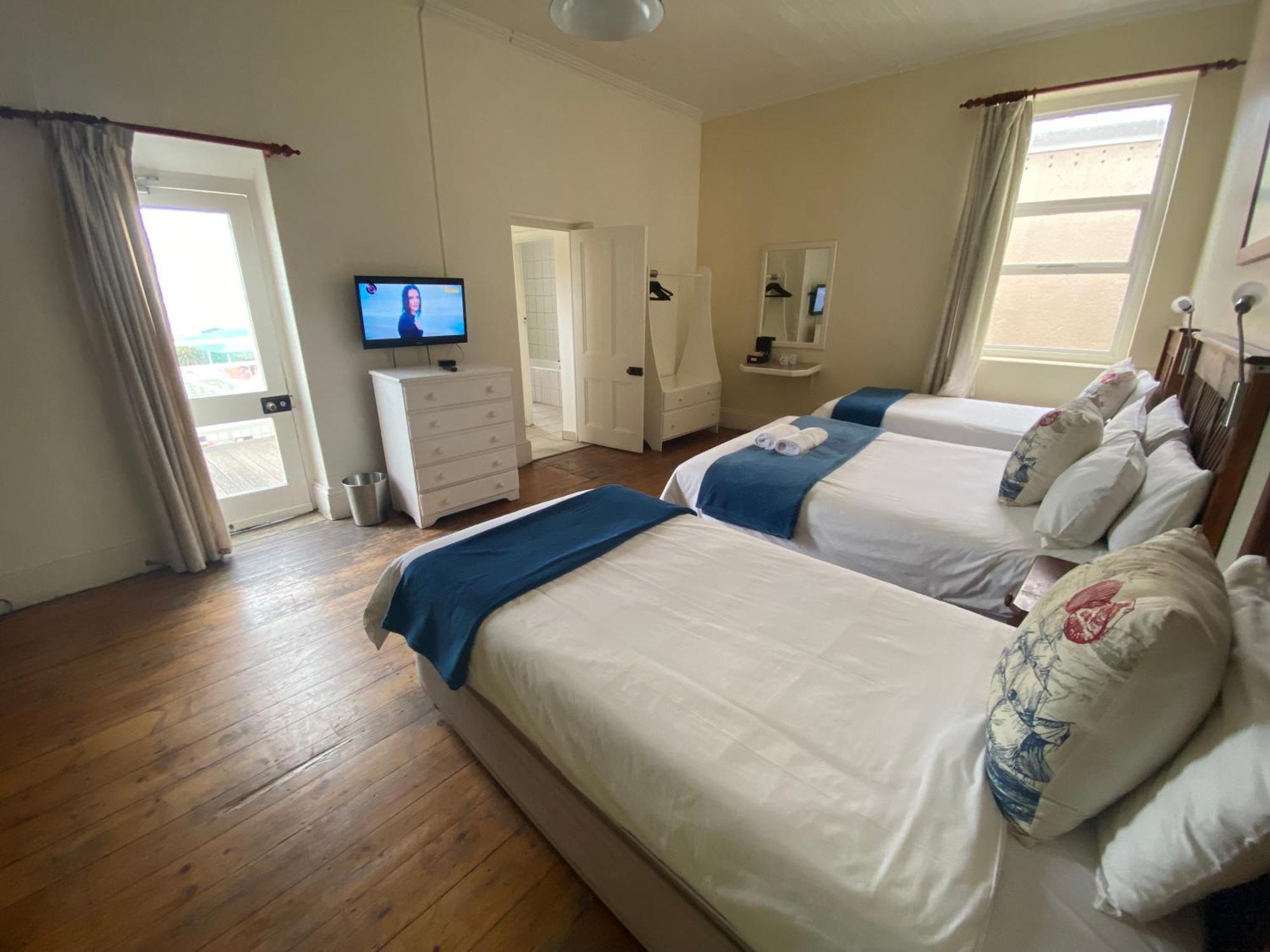 Green Door Guesthouse Mosselbaai Kamer foto