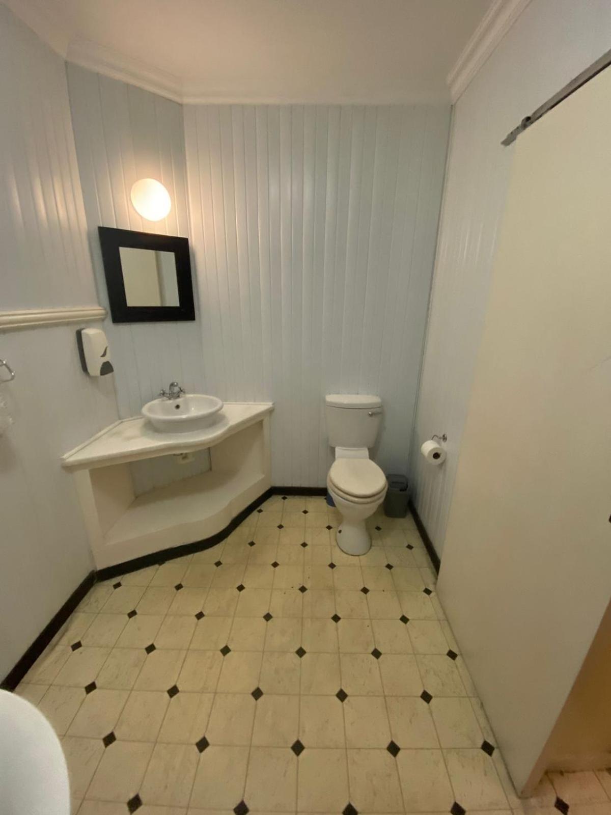 Green Door Guesthouse Mosselbaai Kamer foto