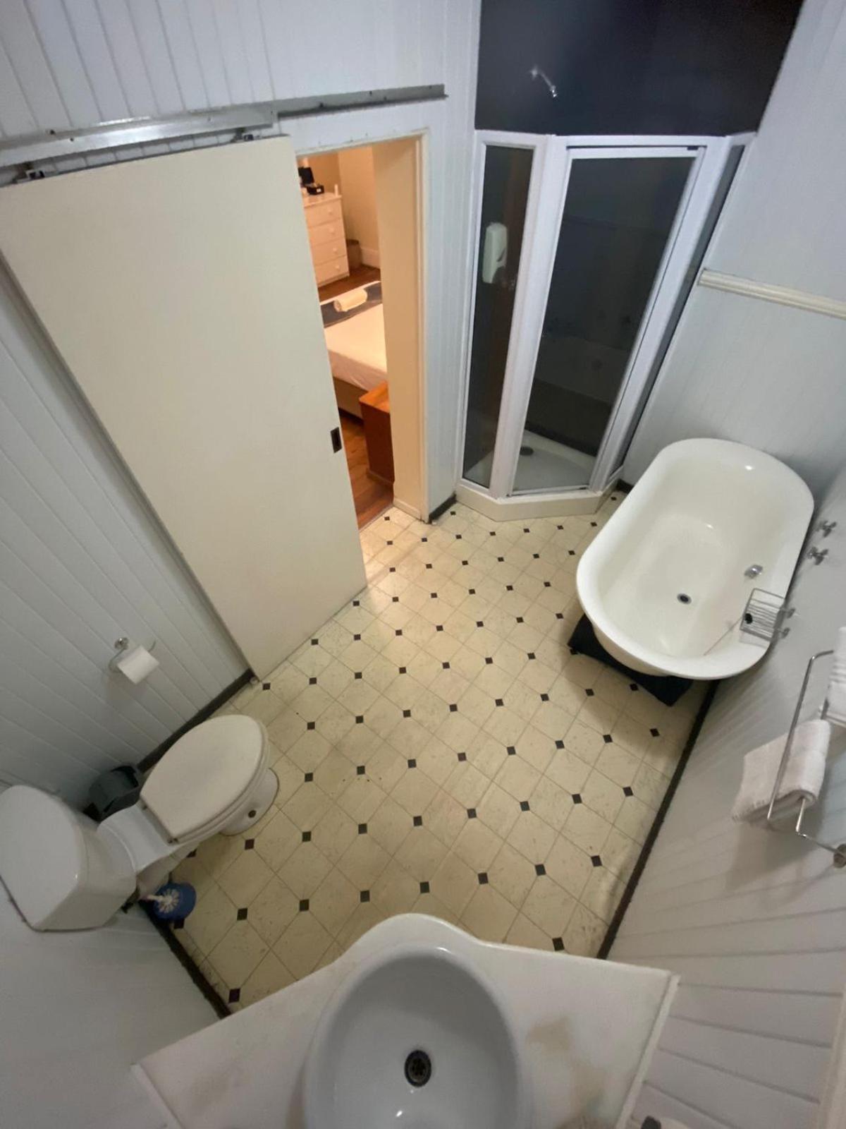 Green Door Guesthouse Mosselbaai Kamer foto