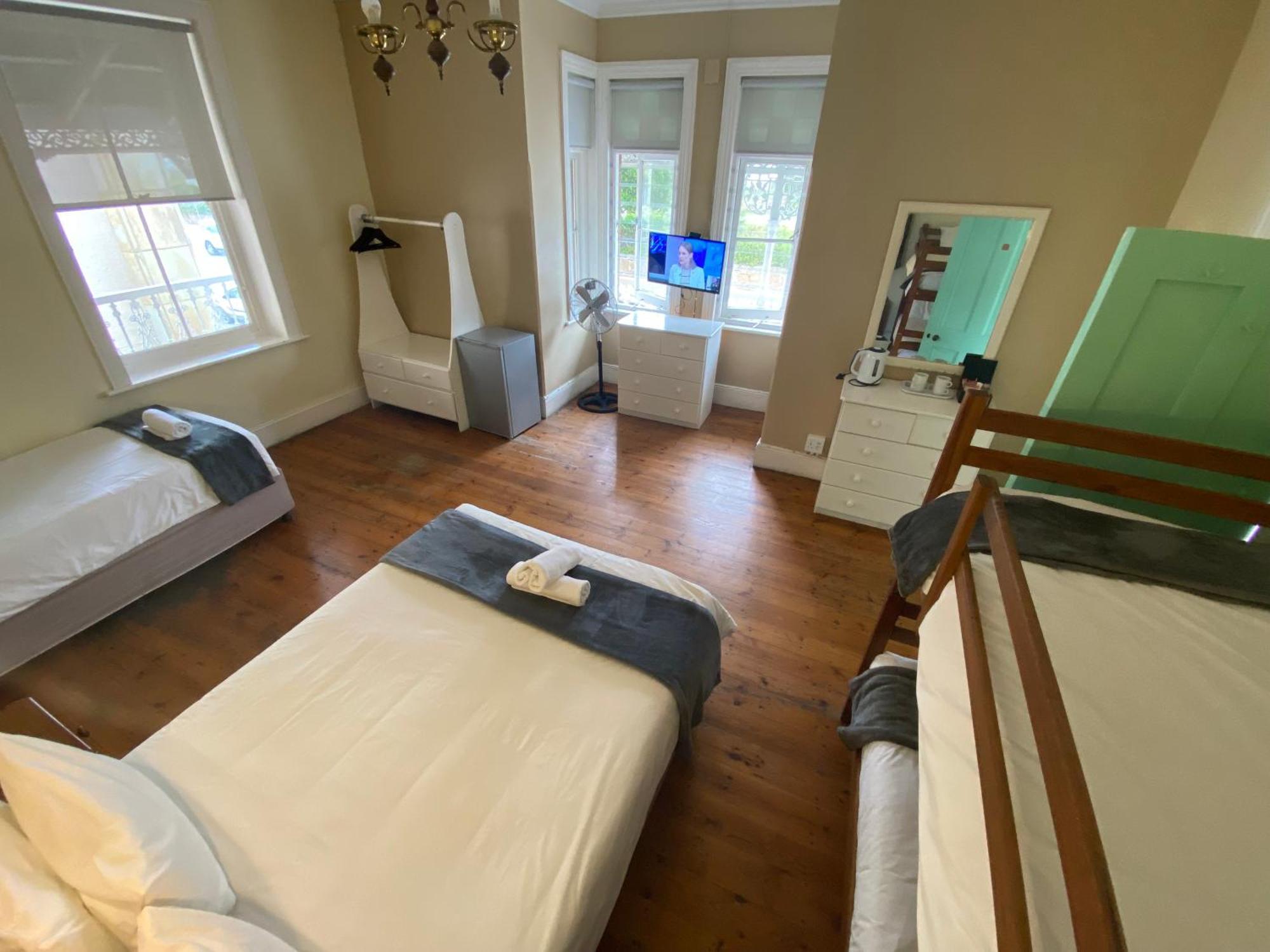 Green Door Guesthouse Mosselbaai Kamer foto