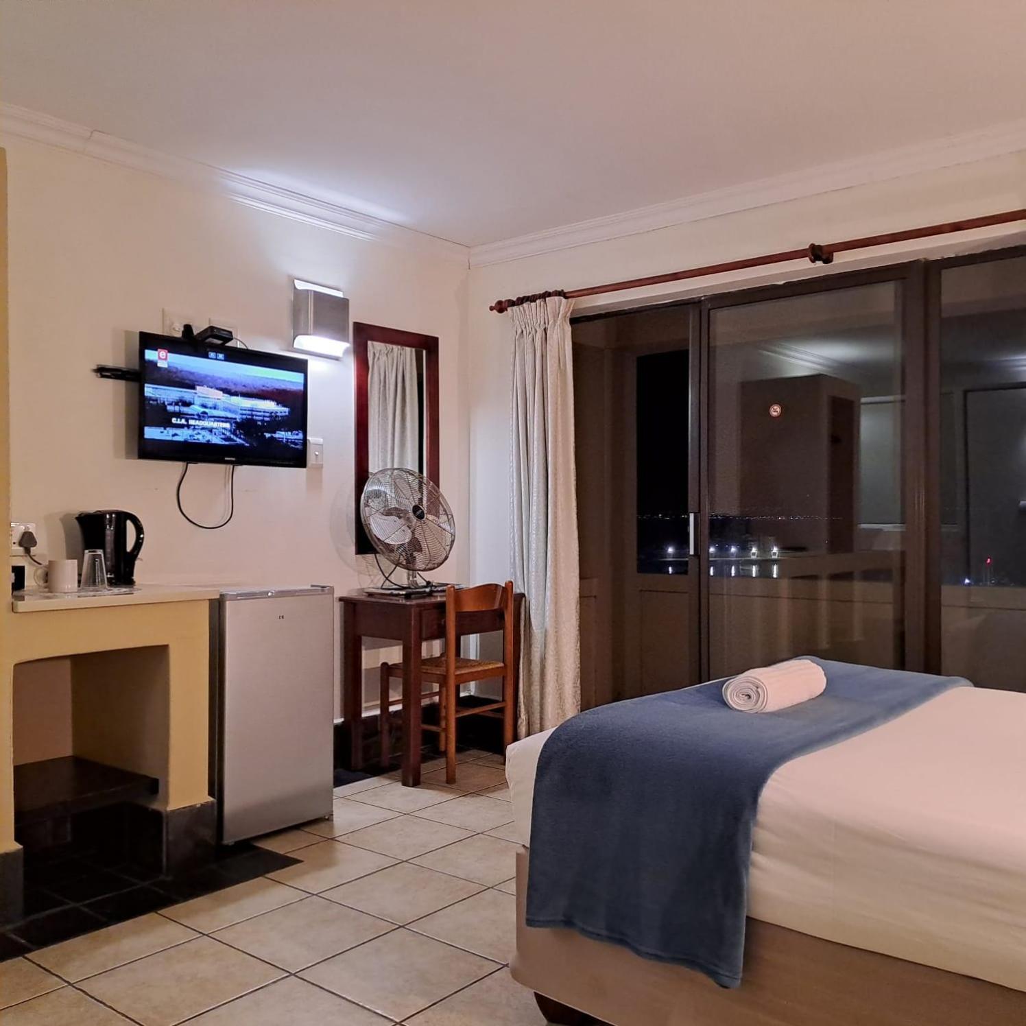 Green Door Guesthouse Mosselbaai Kamer foto