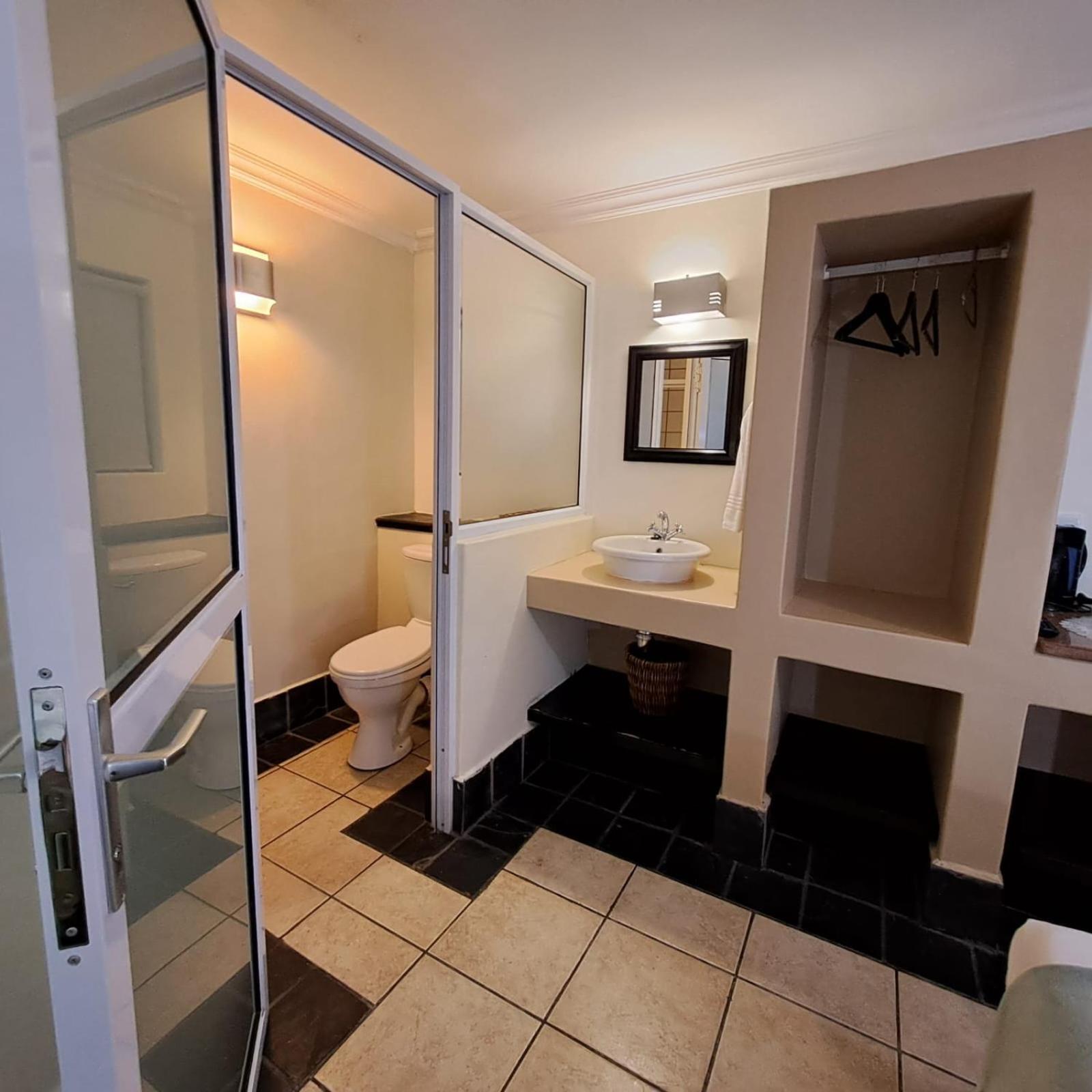 Green Door Guesthouse Mosselbaai Kamer foto