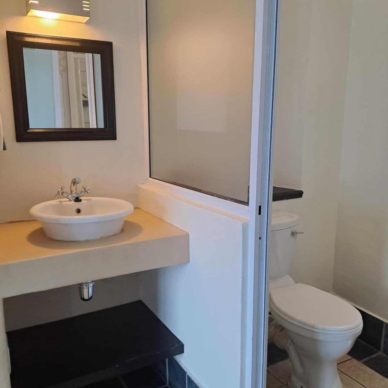 Green Door Guesthouse Mosselbaai Kamer foto